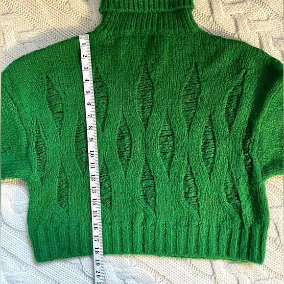 Zara Cropped Wavy Knit Turtleneck Sweater - Picture 5 of 7